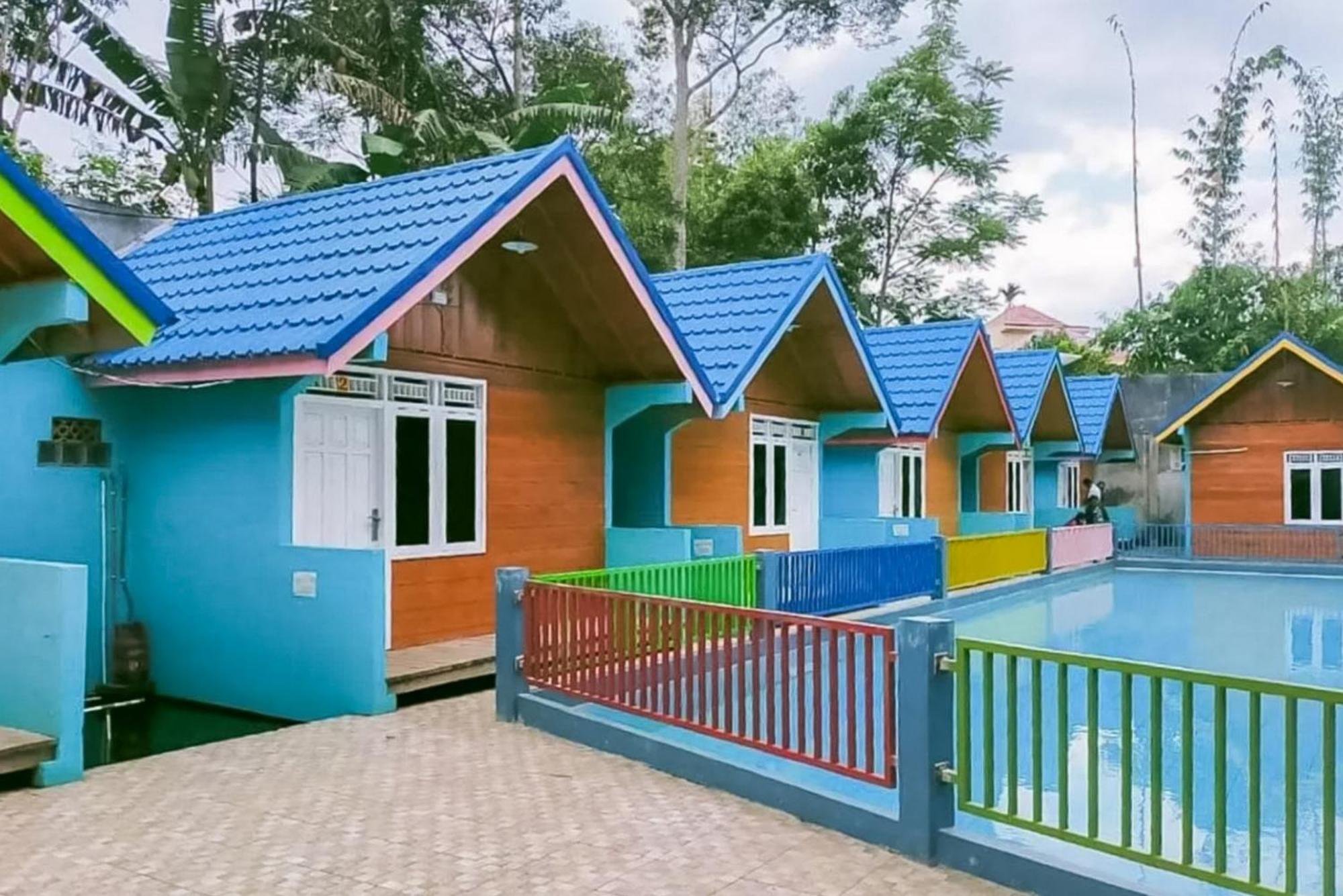 Reddoorz At Villa Waterfun Favour Pagar Alam Pagaralam Экстерьер фото