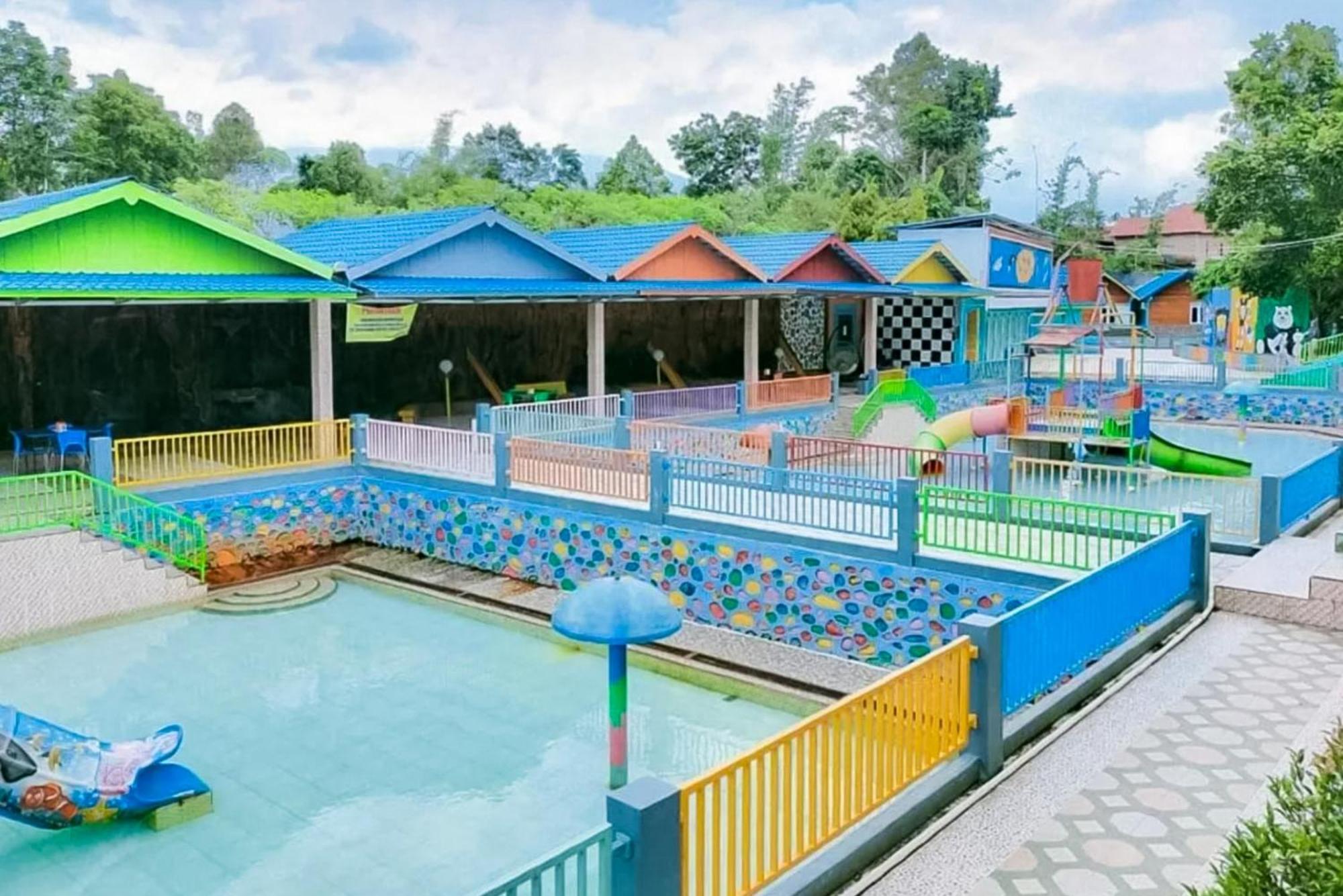 Reddoorz At Villa Waterfun Favour Pagar Alam Pagaralam Экстерьер фото